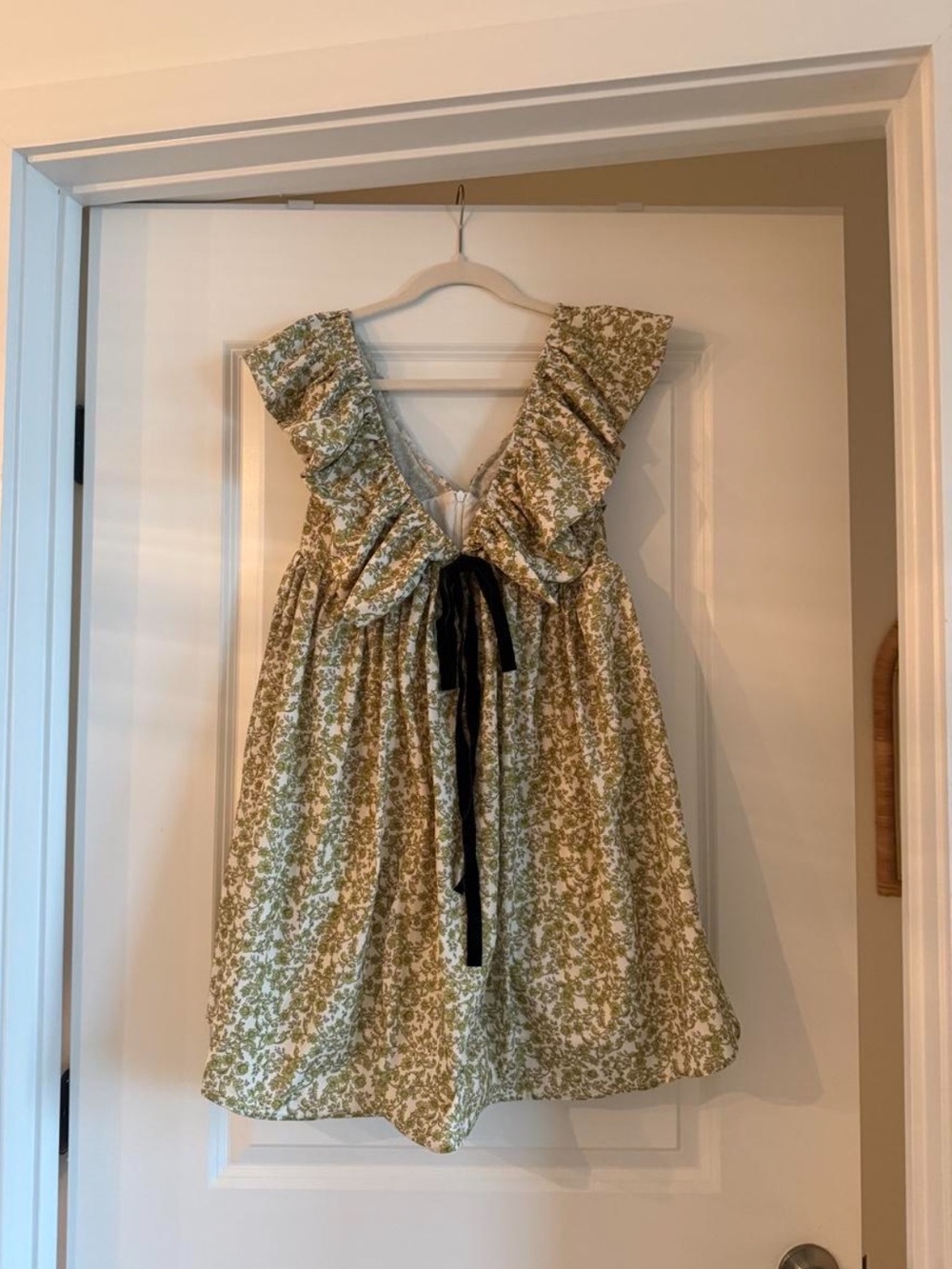Mini Dress with Green Floral Print and Black Velvet Tie - Picture 3 of 4